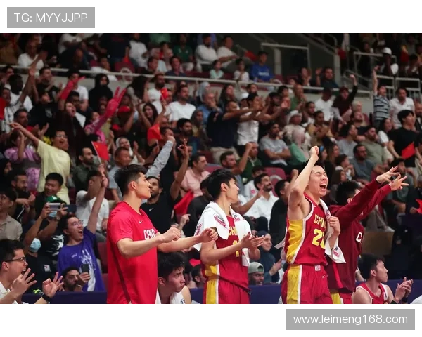 中国男篮逆袭战胜韩国队晋级亚洲杯四强全队展现顽强拼搏精神