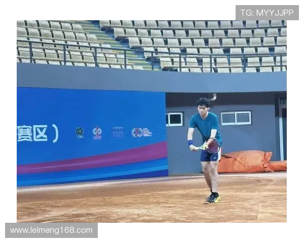 聚焦中国大学生网球网全面展示高校网球赛事风采与青年竞技力量 聚焦中国大学生网球网全面展示高校网球赛事风采与青年竞技力量