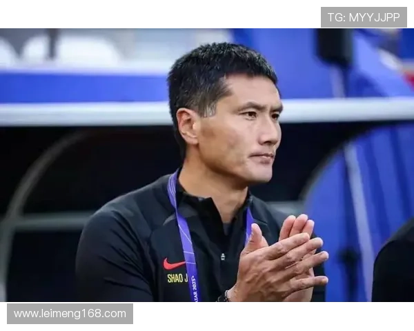 中国足球队备战亚洲杯新策略出炉,主帅透露全新阵容调整与训练计划 中国足球队备战亚洲杯新策略出炉,主帅透露全新阵容调整与训练计划