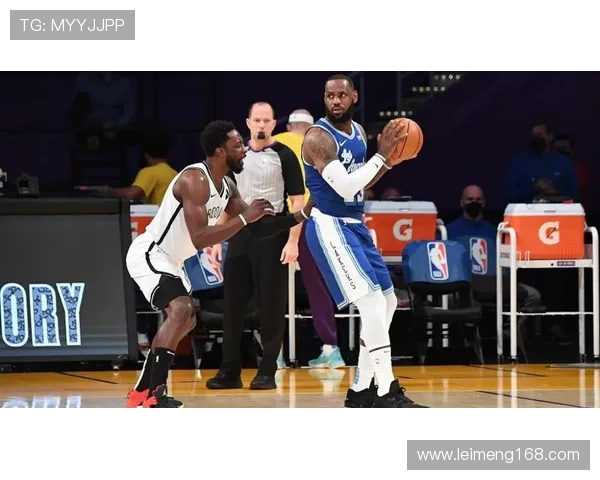 国际足坛动态:梅西加盟新球队引发热议,英超巨头争夺战愈演愈烈 国际足坛动态:梅西加盟新球队引发热议,英超巨头争夺战愈演愈烈